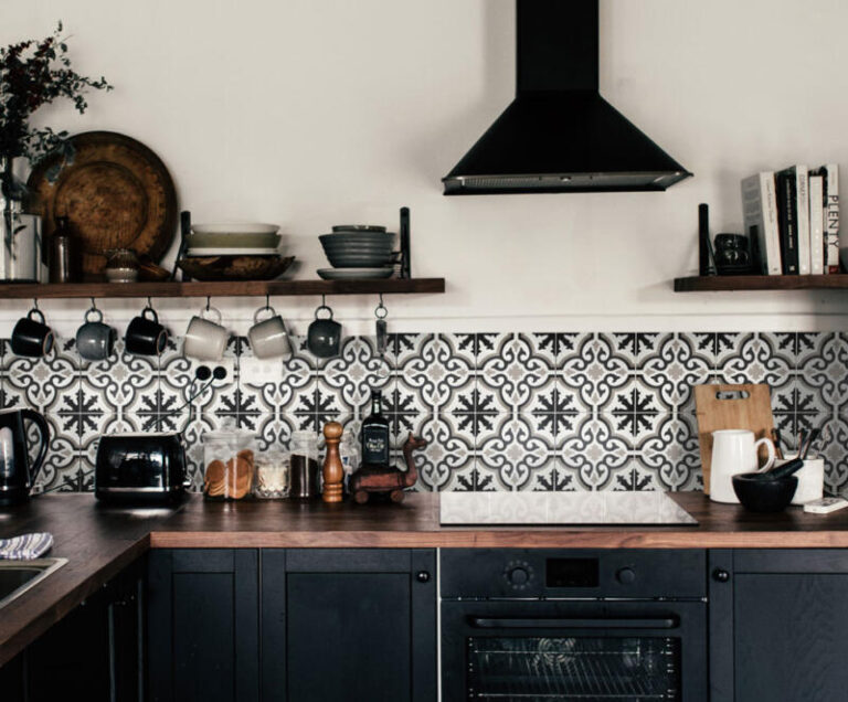 Fliesenaufkleber für Küche und Badezimmer - Floral Klassik – Bild 3