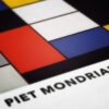 Entdecken Sie das zeitlose Piet Mondrian Komposition A, 1923 Vintage Poster – ein Meisterwerk des De Stijl Stils.